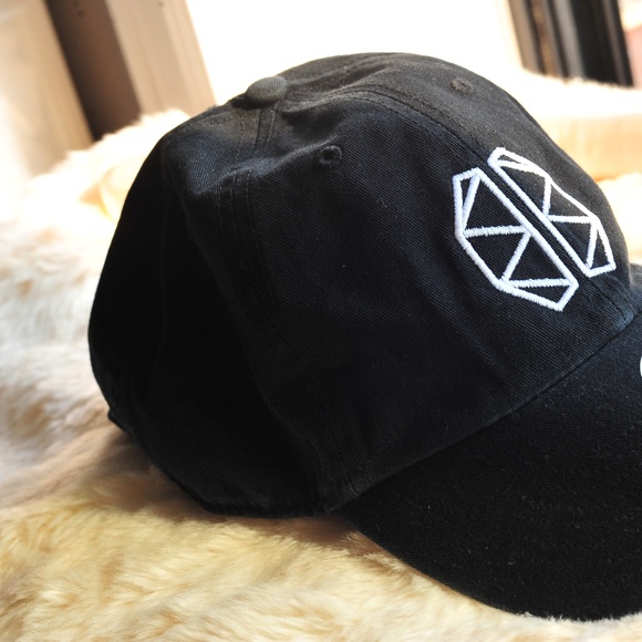 Black Cotton Baseball Hat White MoMa Cubism Brain Embroidery